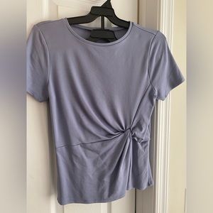 Express short sleeved t-shirt, lilac color size small